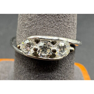 THE LEO 3 Round Diamond Wedding Ring 18k White Gold .51 CT Sz 8 W/ IGI CERT
